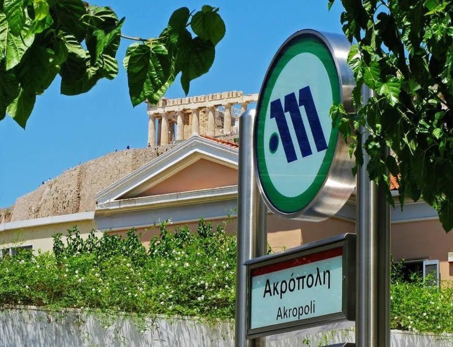 Вилла A Beautiful 2 Bdr House In The Heart Of Plaka Афины Экстерьер фото