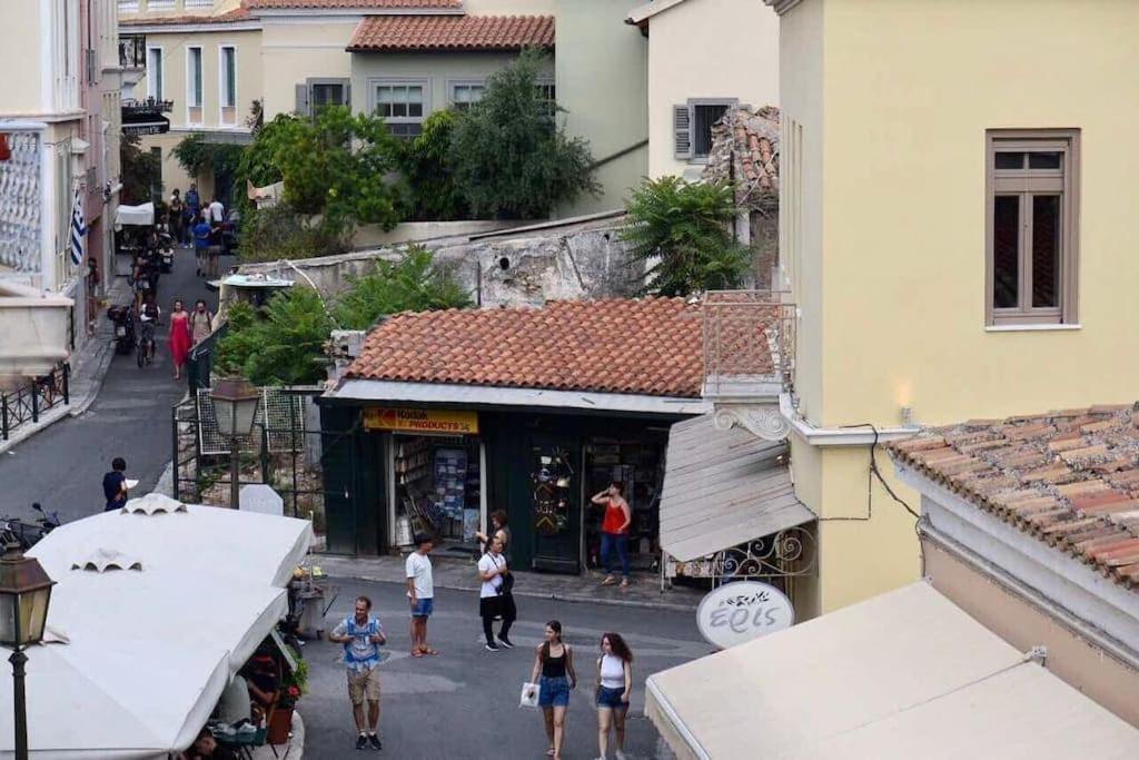 Вилла A Beautiful 2 Bdr House In The Heart Of Plaka Афины Экстерьер фото