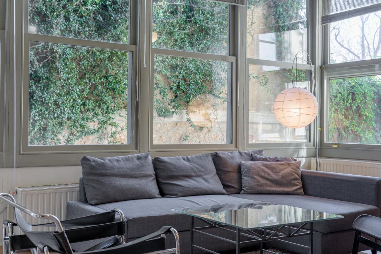 Вилла A Beautiful 2 Bdr House In The Heart Of Plaka Афины Экстерьер фото